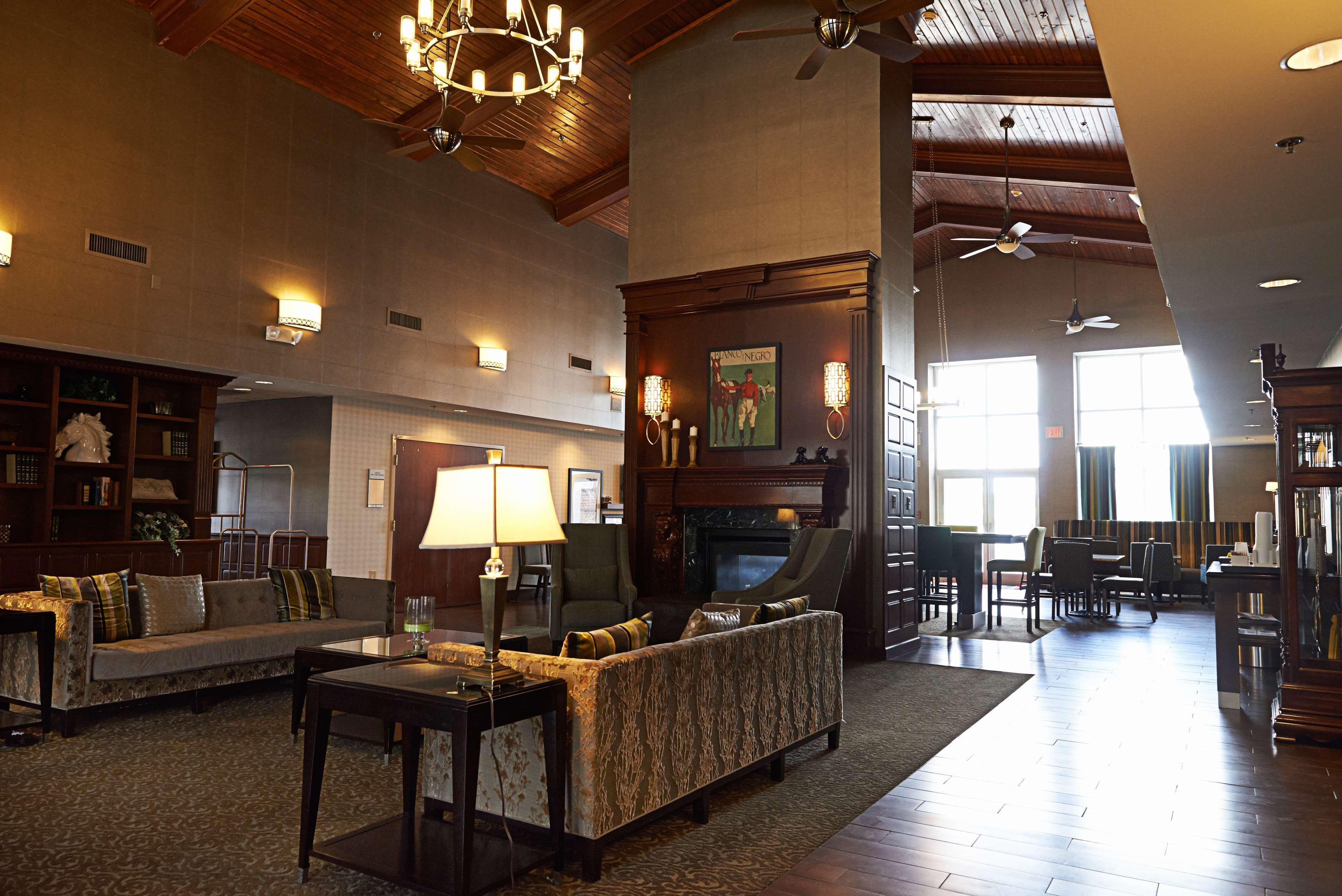 Hampton Inn & Suites Scottsburg Exterior photo