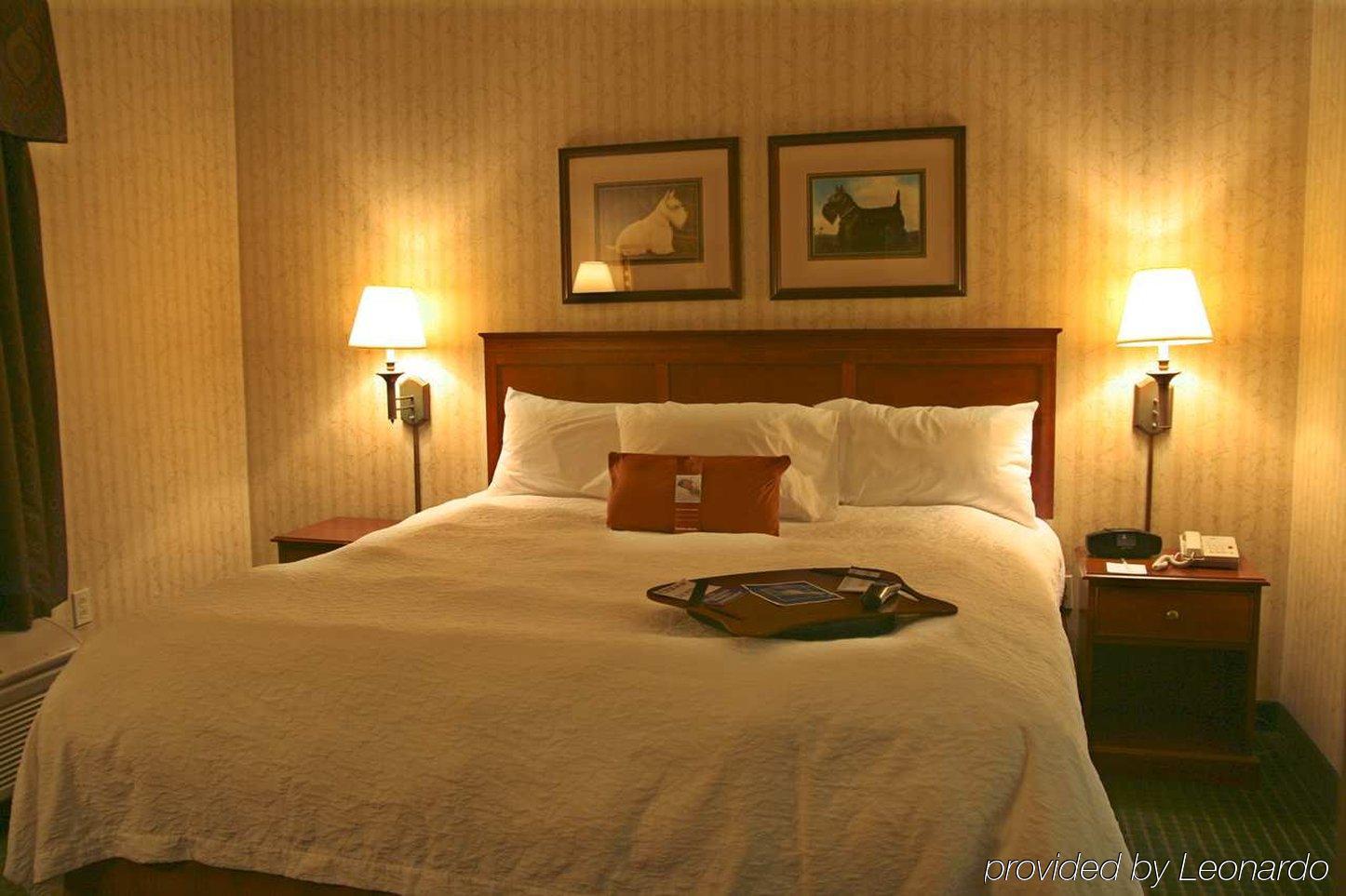 Hampton Inn & Suites Scottsburg Room photo